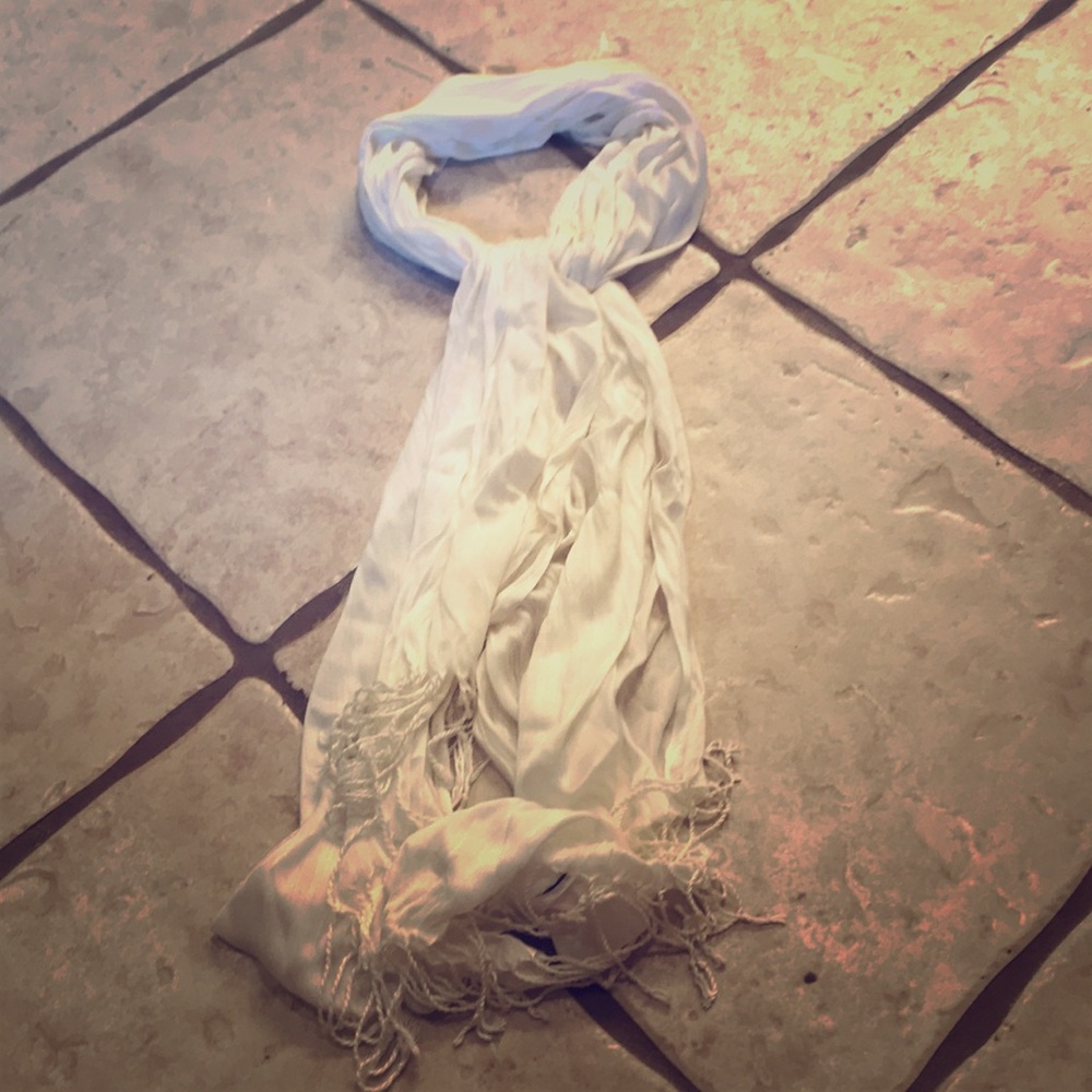 NWOT Lightweight White Scarf